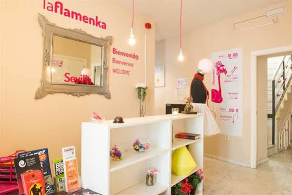 La Flamenka Hostel Севиля Екстериор снимка